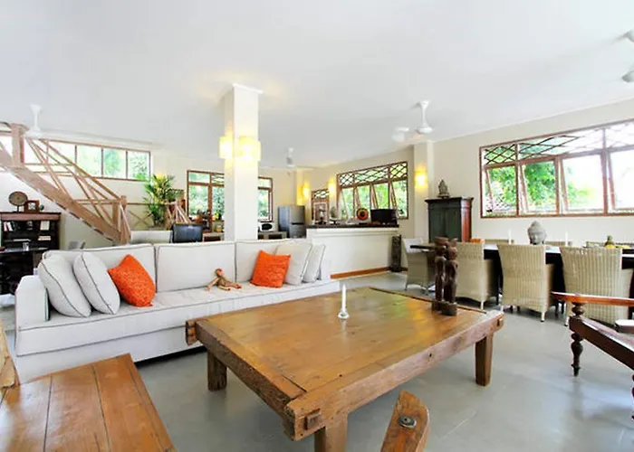 Varuna Legian (Bali)